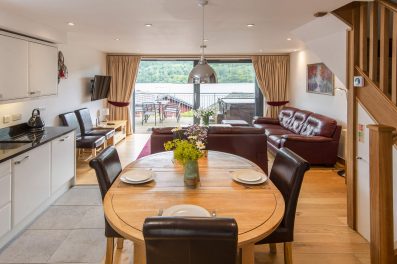 2-LawersView-sittingroom2