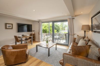 ben-oss-living-area3