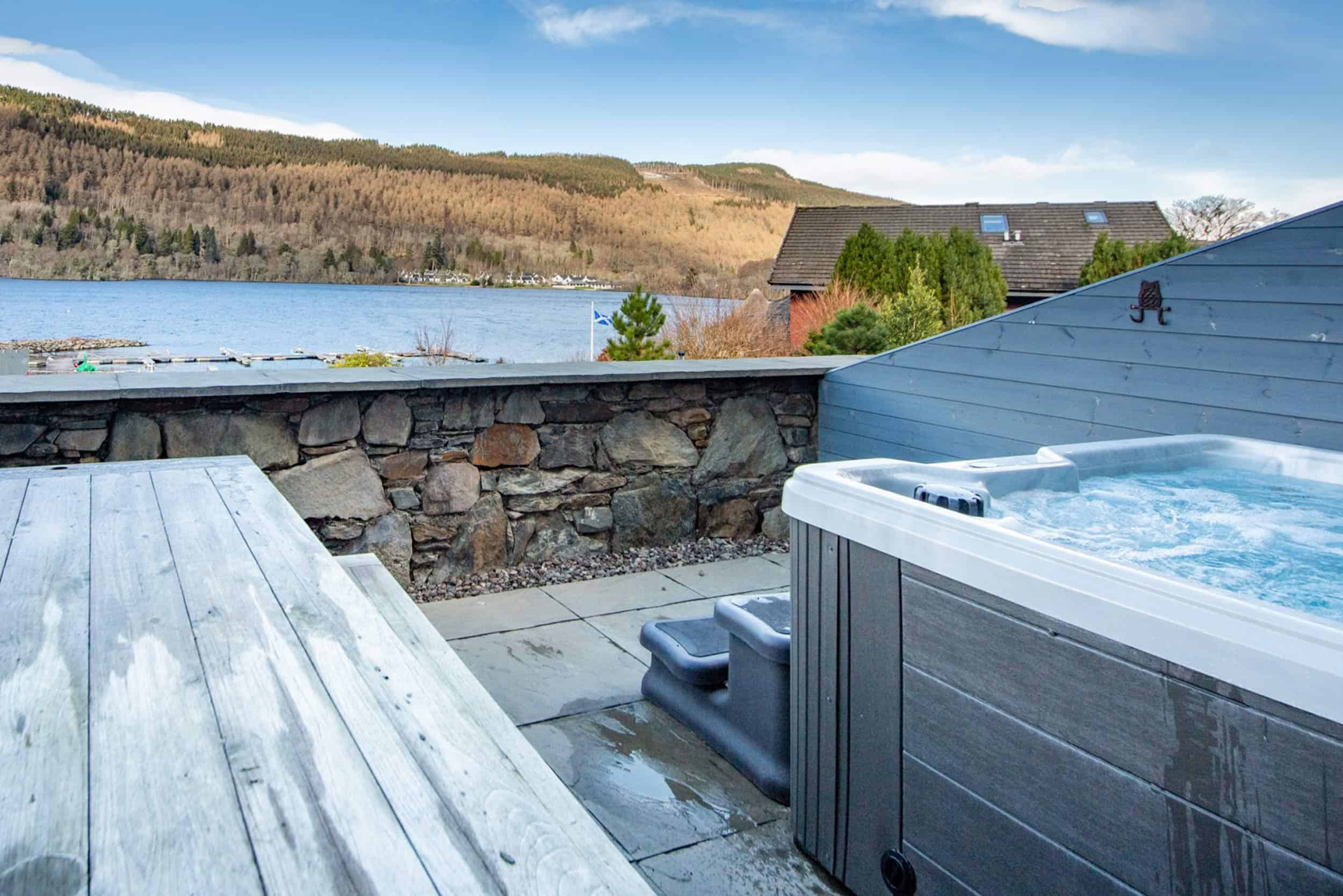 Hot tub with views of Loch Tay