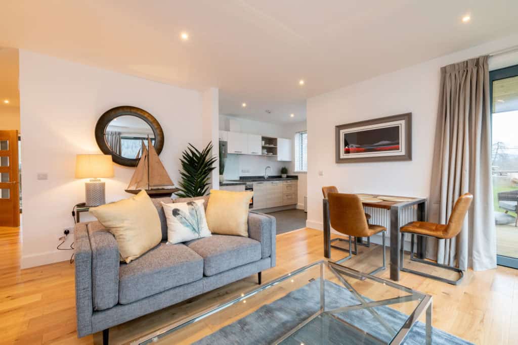 1 Bedroom Waterfront Apartments Taymouth Marina